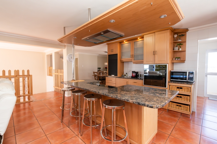 5 Bedroom Property for Sale in Waterfront Western Cape